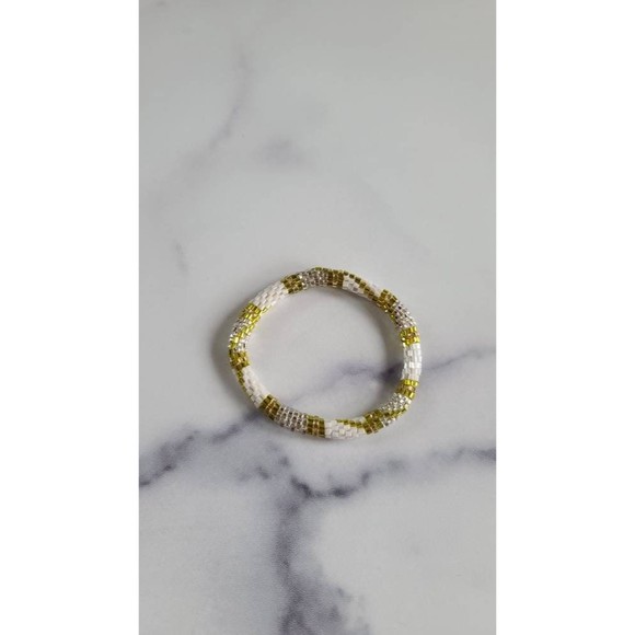 Vintage Gold and White Beaded Bracelet - Picture 10 of 10